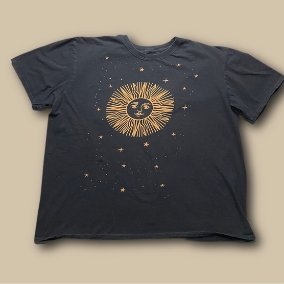 PacSun Black Sun And Stars Graphic T-shirt - one size 48 chest - Picture 1 of 5